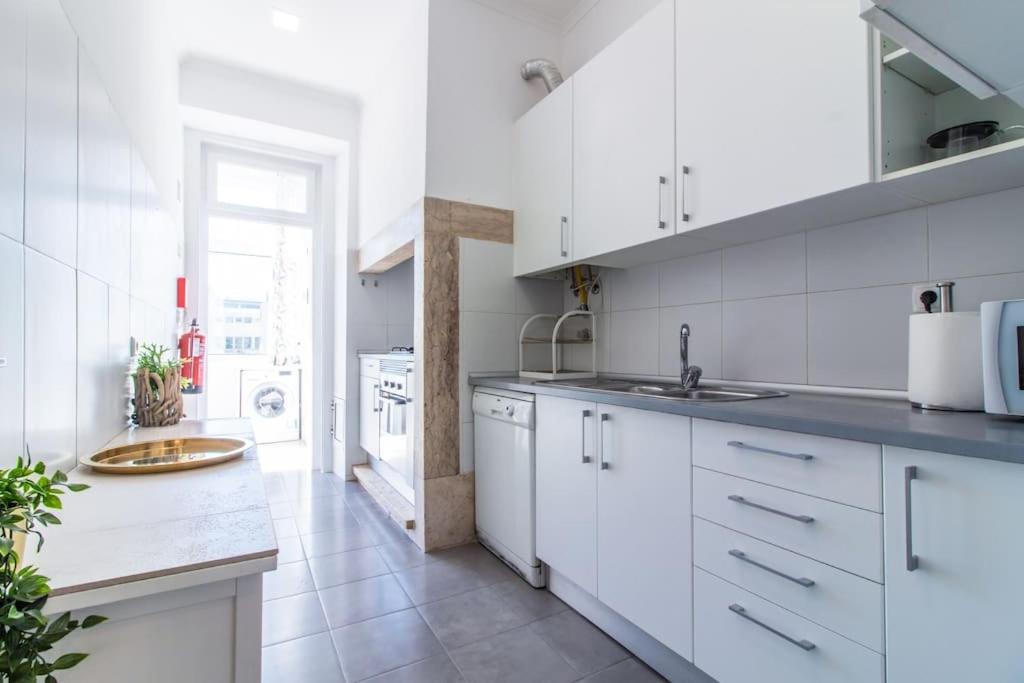 Downtown 7 Bedroom Apartment - Liberdade Lisbon Exterior photo